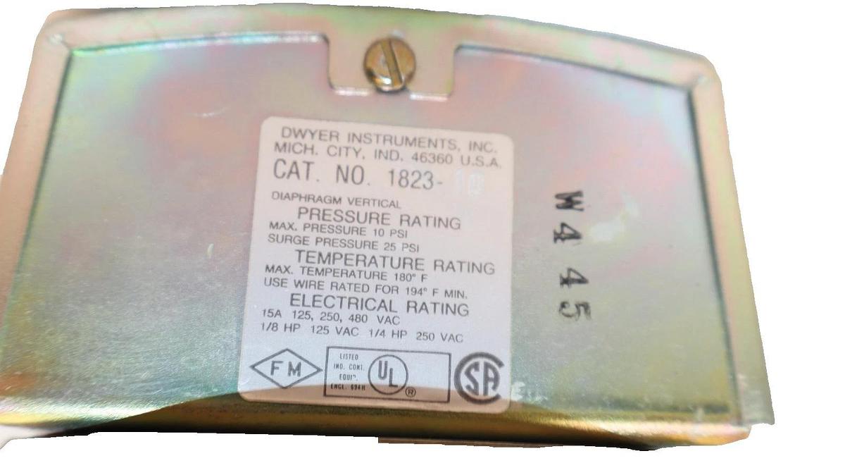 Dwyer Instruments Pressure Switch 1823 10psi 180°F (New)