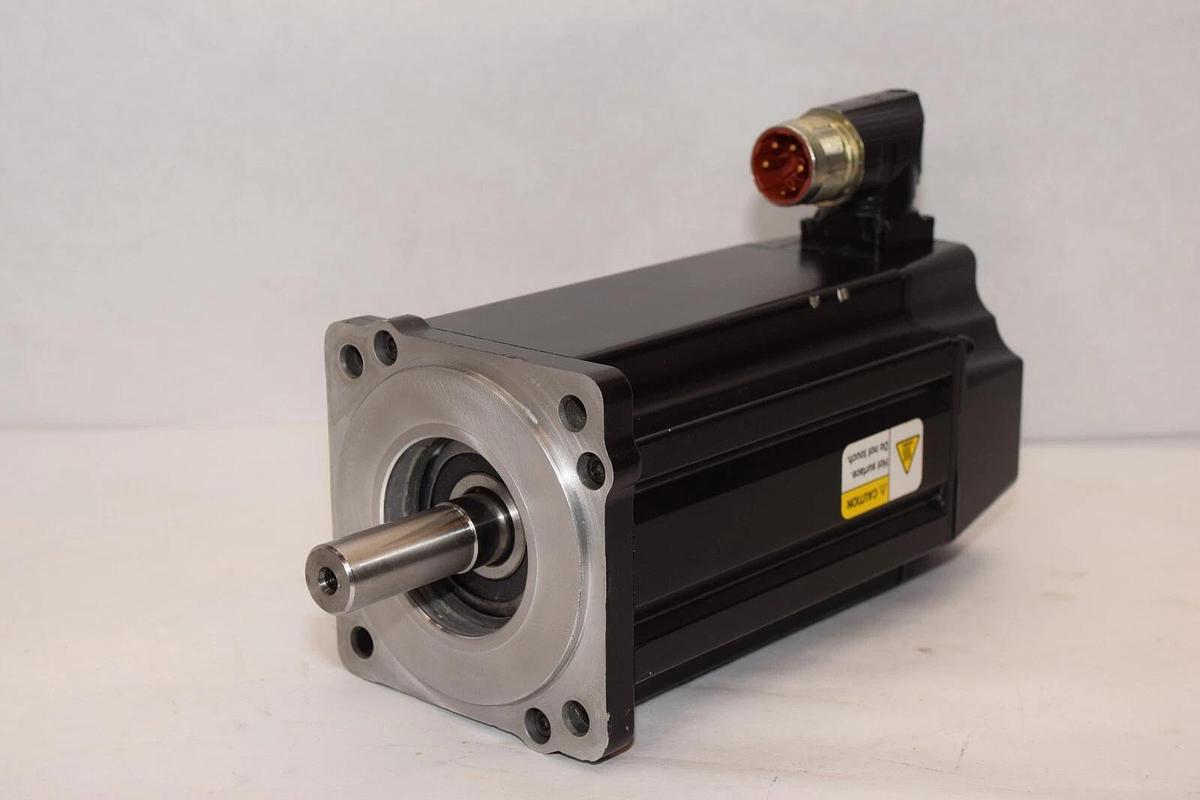 Used ALLEN BRADLEY CAT VPL-B1003T-PK12AA Series A 480V 3Ph Kinetic AC Servo Motor