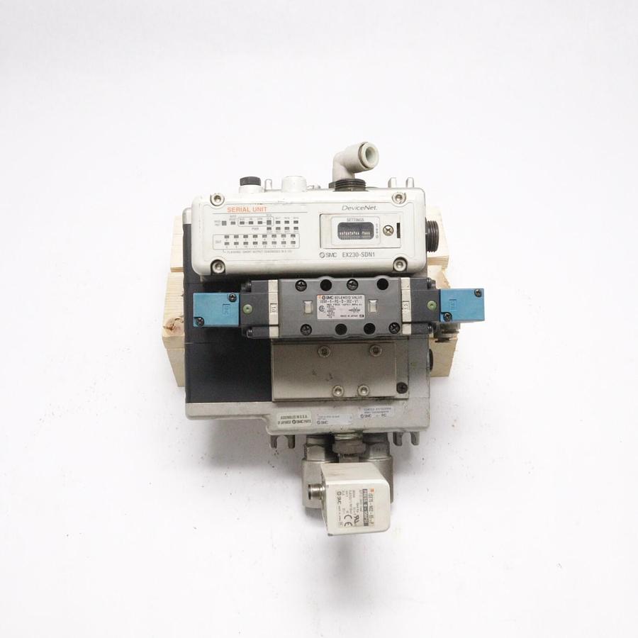 Used SMC  VALVE LVA30-02-A LVA30 02 A LVA3002A