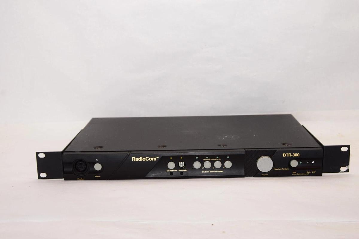 Used TELEX RADIOCOM BTR-300 Wireless Intercom Base Station *Missing Button*