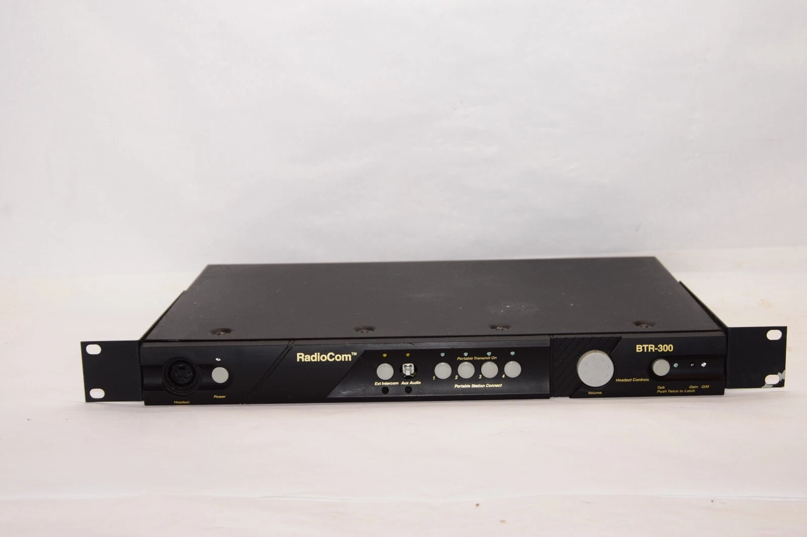 Used TELEX RADIOCOM BTR-300 Wireless Intercom Base Station *Missing Button*