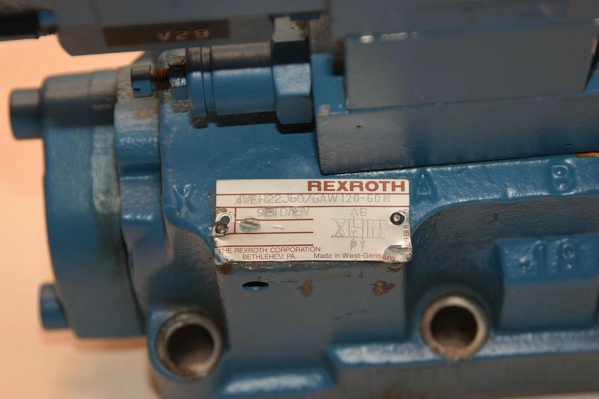 Used Rexroth Valve 4WEH22J60/6AW120-60N 9ETDAV 4WE6J51/AW120-60N9DAV Valve Stack