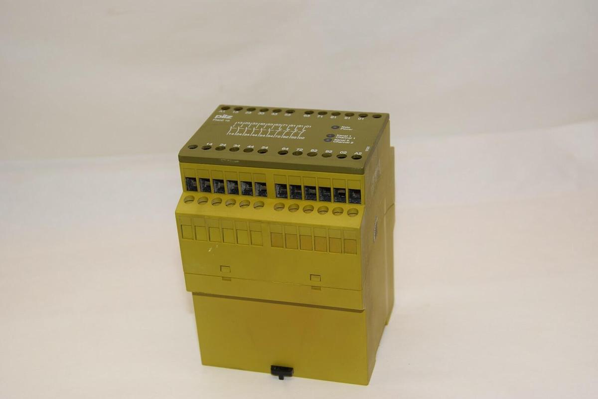 Used PILZ PNOZ 10 24Vdc 4,5W 774009 Safety Relay