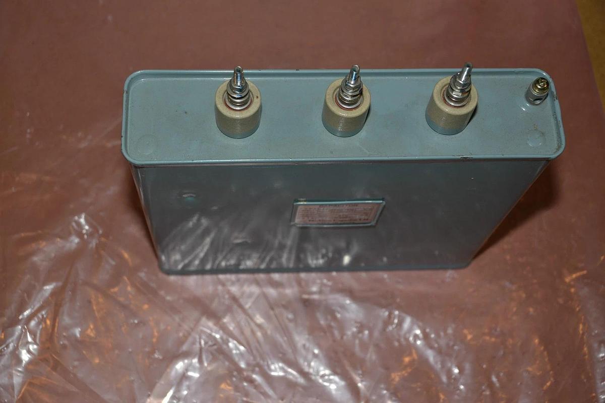 NICHICON CAPACITOR EB421920TX01529 92UF 92 UF 420V 420 V NEW