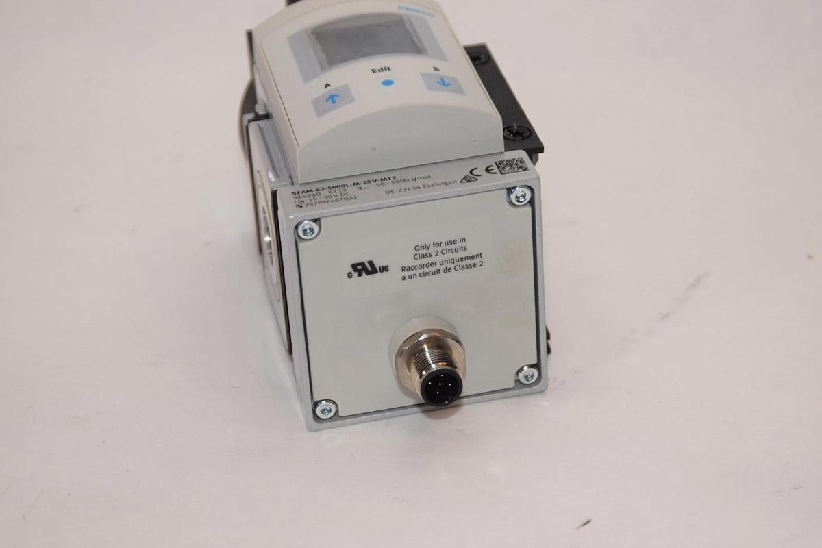 Used FESTO SFAM-62-5000L-M-2SV-M12 15-30Vdc Flow Sensor