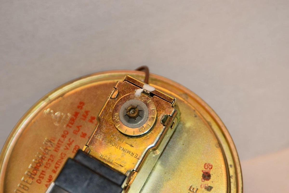 (NEW) ROBERTSHAW DS11-1528 DS111528 Defrost Sensor Control