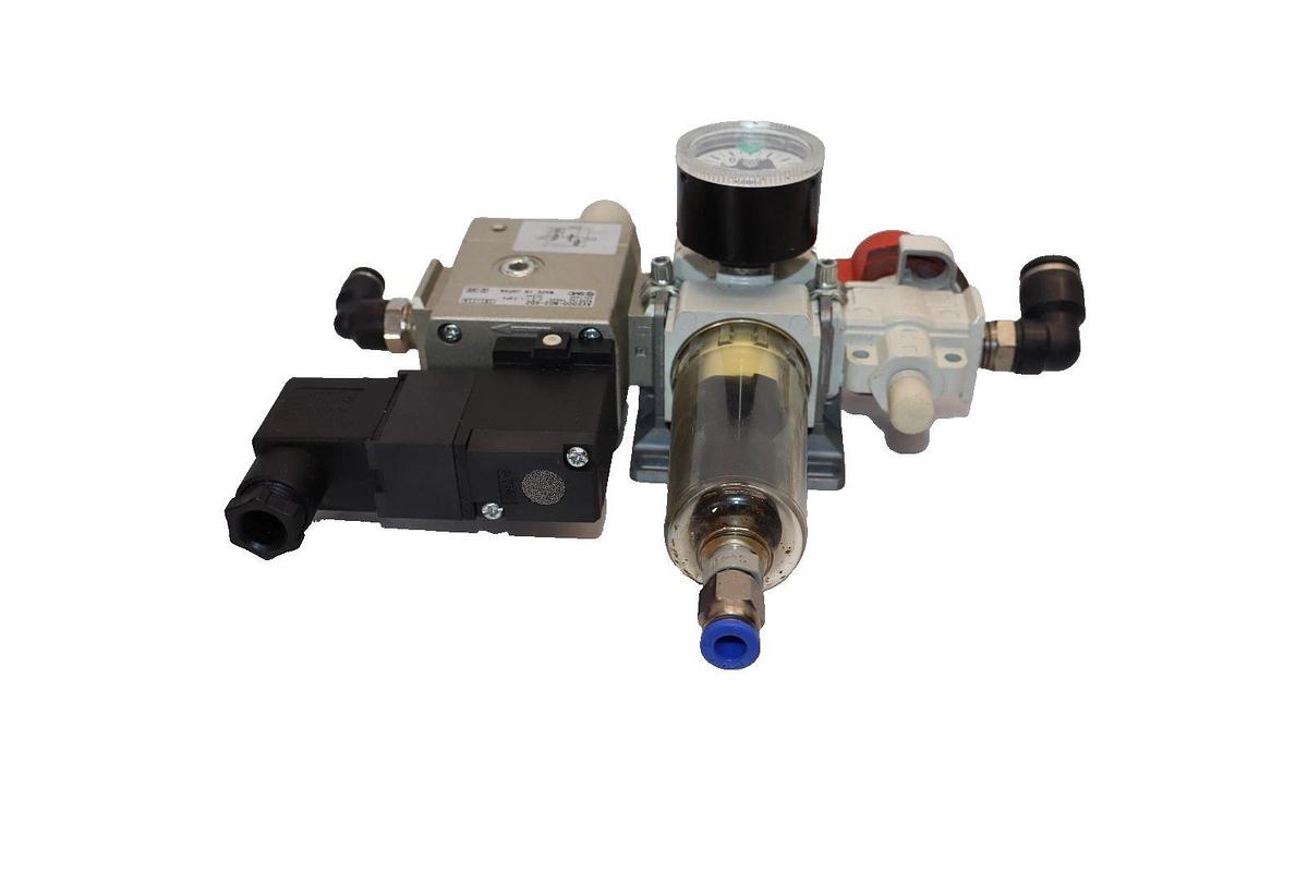 Used SMC AV2000-N02-5DZ Soft Start Valve , AW20-F02CG-A Regulator Valve Assembly