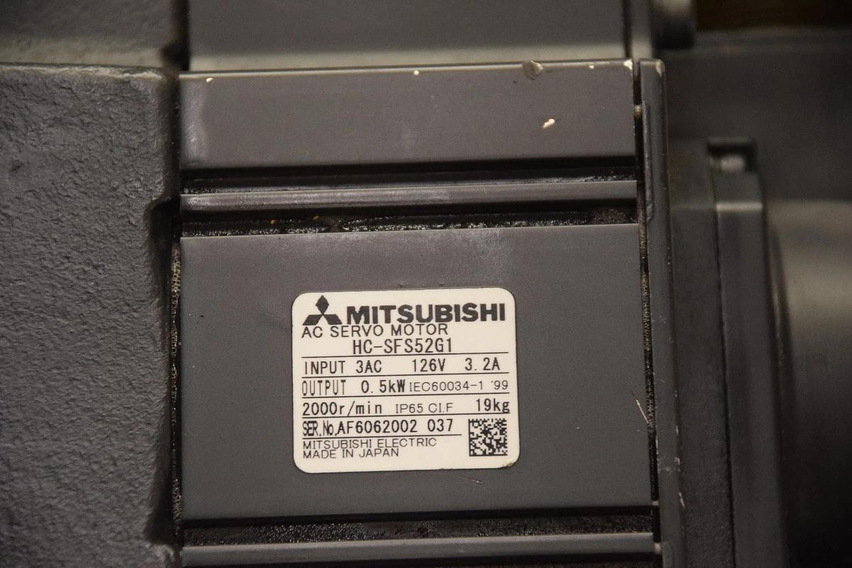 Used Mitsubishi HC-SFS52G1 0.5kW AC Servo Motor with Cyclo Drive CNVM-4105-11