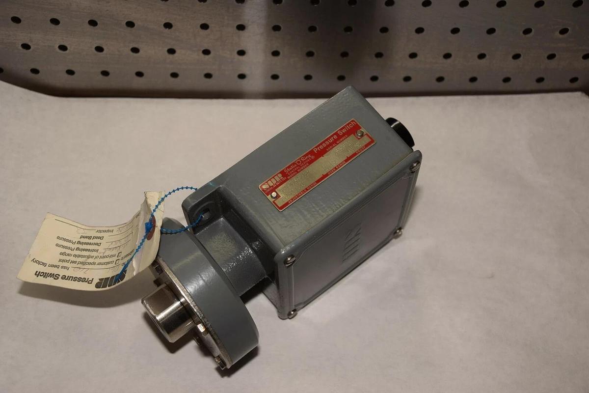 (New) SOR STATIC-O-RING 52RB-D116-S1-C1A 20-0-20 IN WC PRESSURE SWITCH