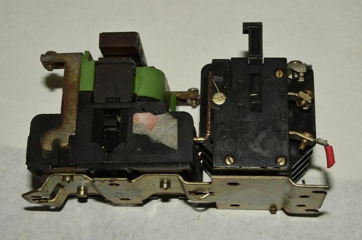 Used GENERAL ELECTRIC Starter CR205C000AAH Size Sz 1 600Vac 120V coil 30A