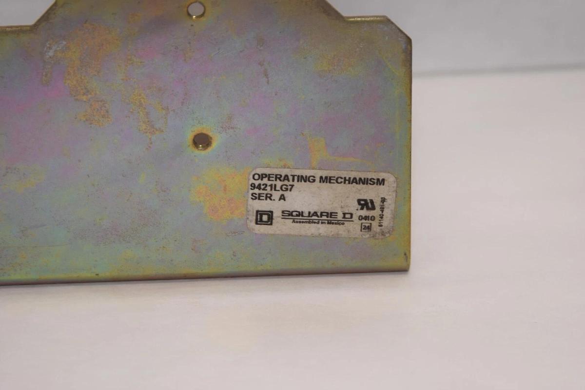 Used SQUARE D 9421LG7 Series A Circuit Breaker Operating Mechanism Shaft
