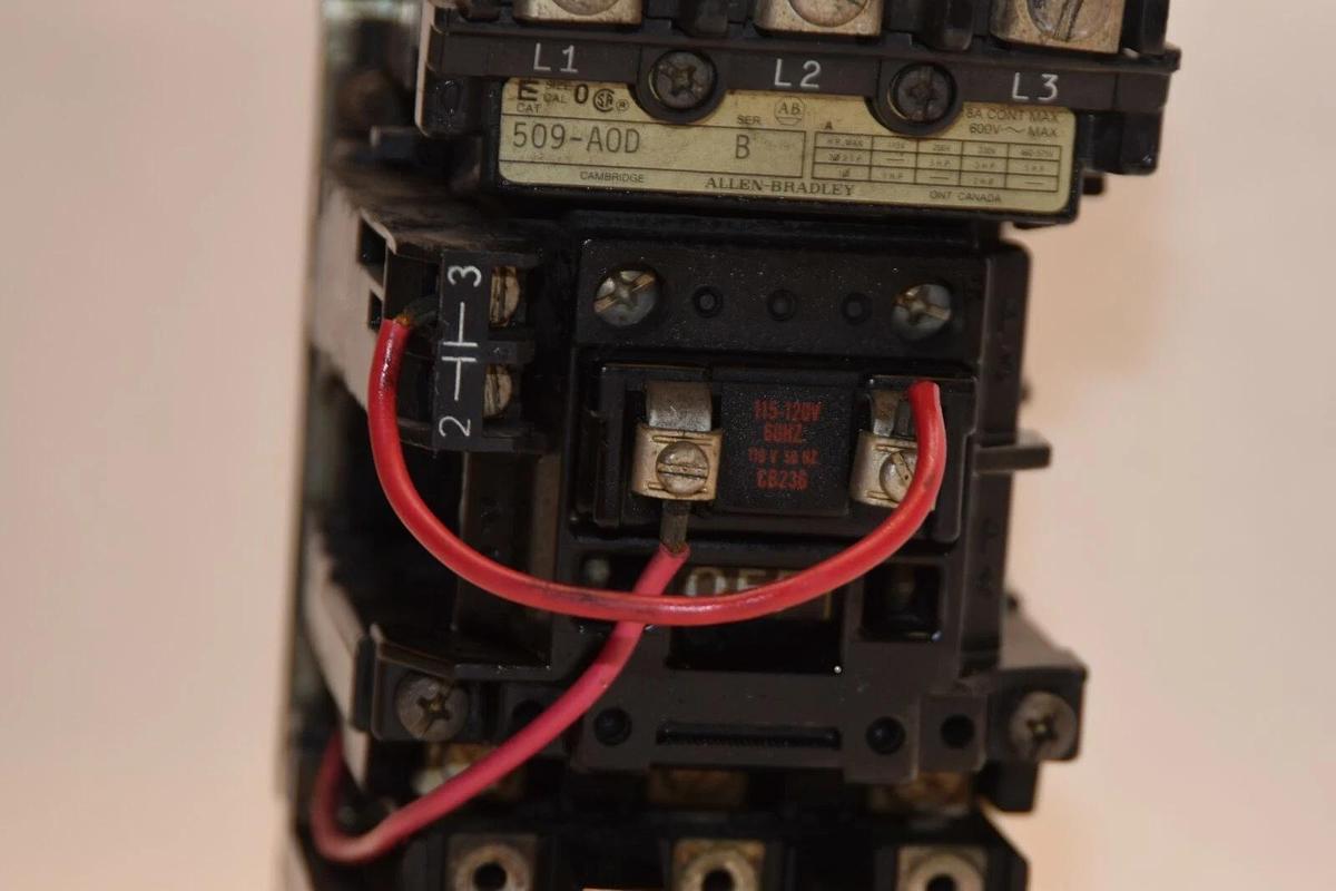 Used ALLEN BRADLEY 509-A0D Series B Size 0 18A 600V 115-120V Coil Starter