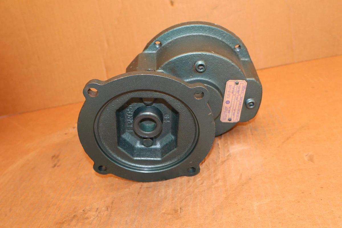 Grove Gear Helical Speed Reducer Gear Box Flex-In-Line TXQ2 140/56 5:1 (NEW)