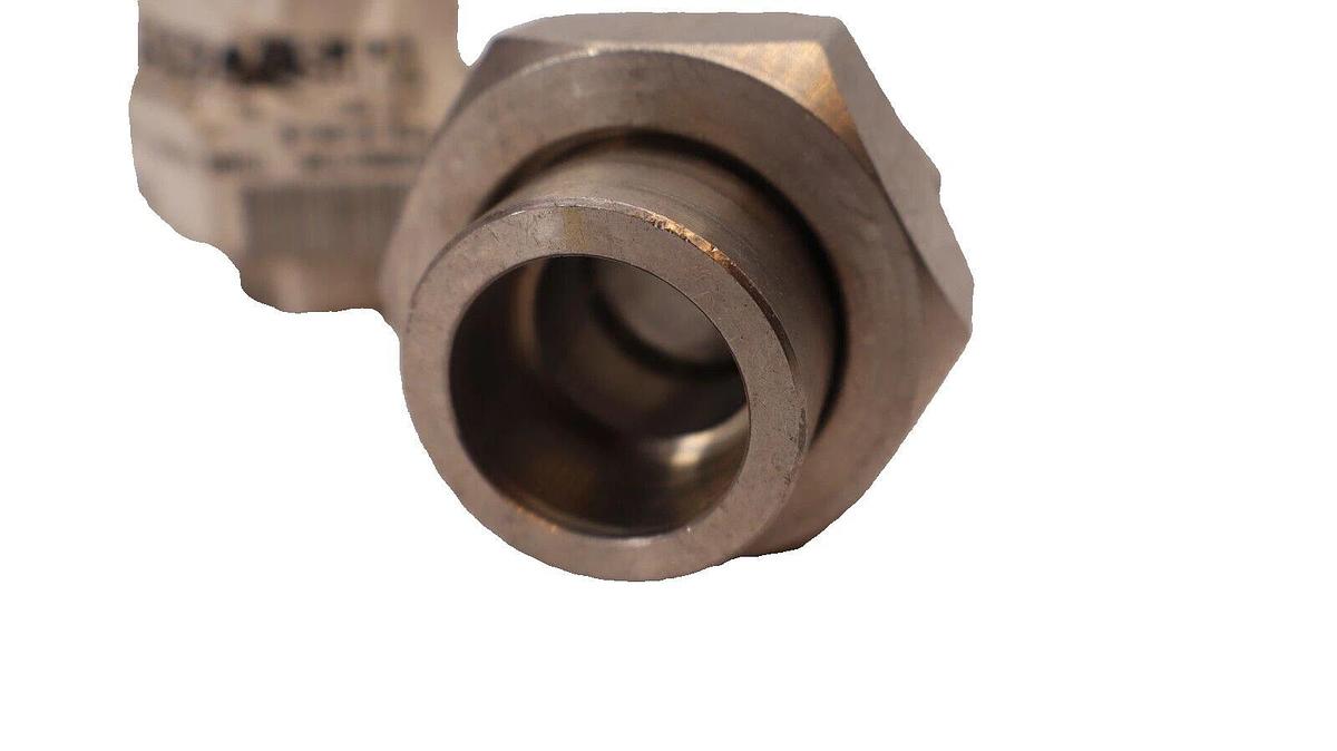Used (Lot of 2) SSP A16-KSWC IZY 316 S/S Union 1" NPT To Tube Connector Tube to Pipe