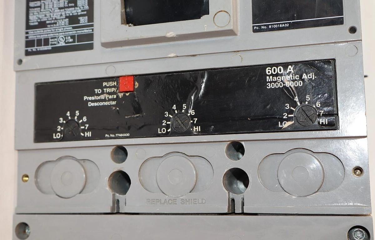 Used Siemens ITE I-T-E Sentron Breaker CLD63B600 600A 600 Amp 600v CLD6-A 3p DMG READ