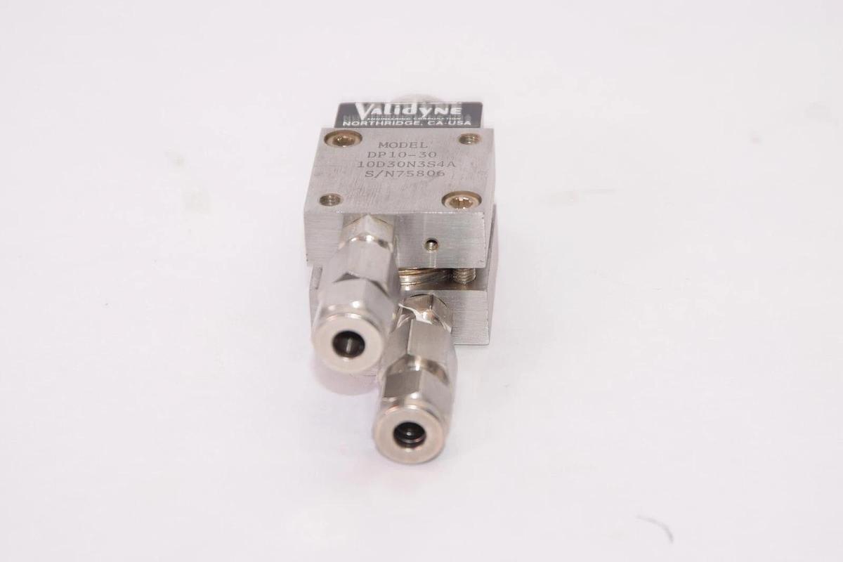 Used VALIDYNE DP10-30 10D30N3S4A Pressure Transducer
