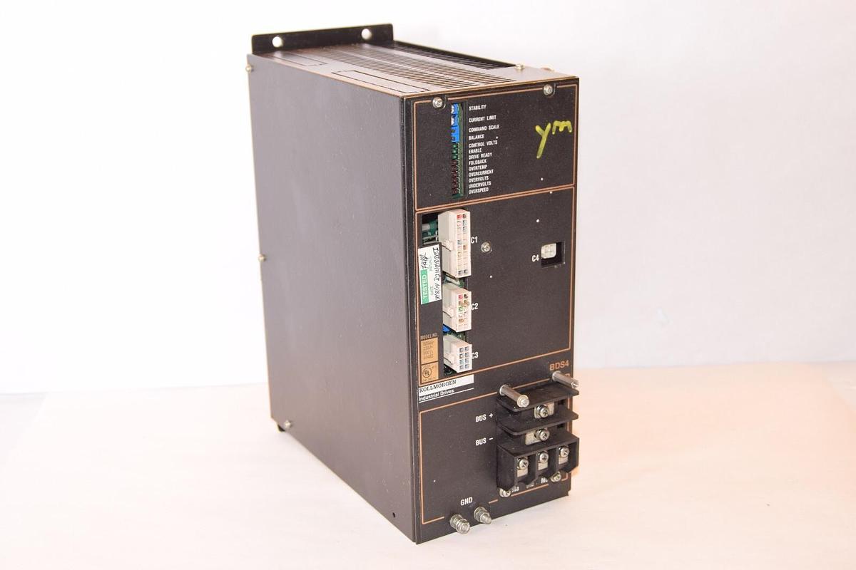 Used KOLLMORGEN  BDS4A-230J-0001/604B3 / BDS4A230J0001604B3  Industrial Servo Drive