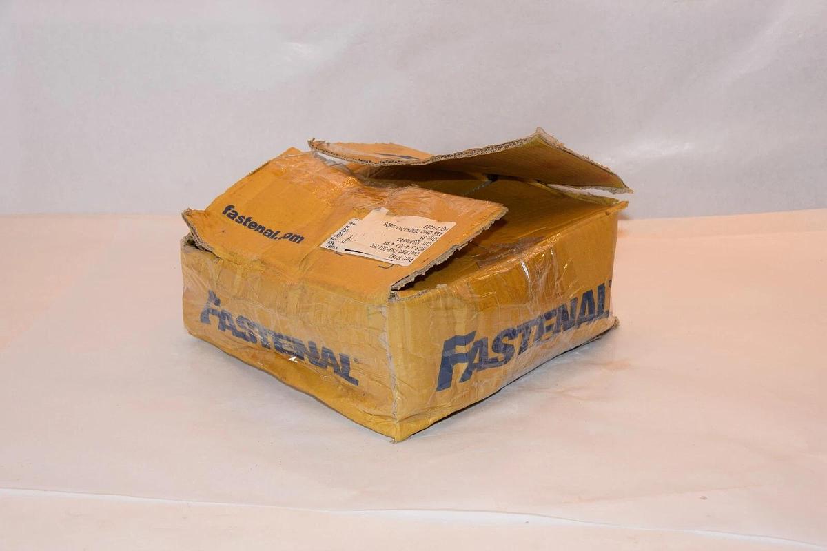 (NEW - Box of 35) FASTENAL HCS 3/4-10 x 4 P5 Grade 5 Hex HD Cap Screw