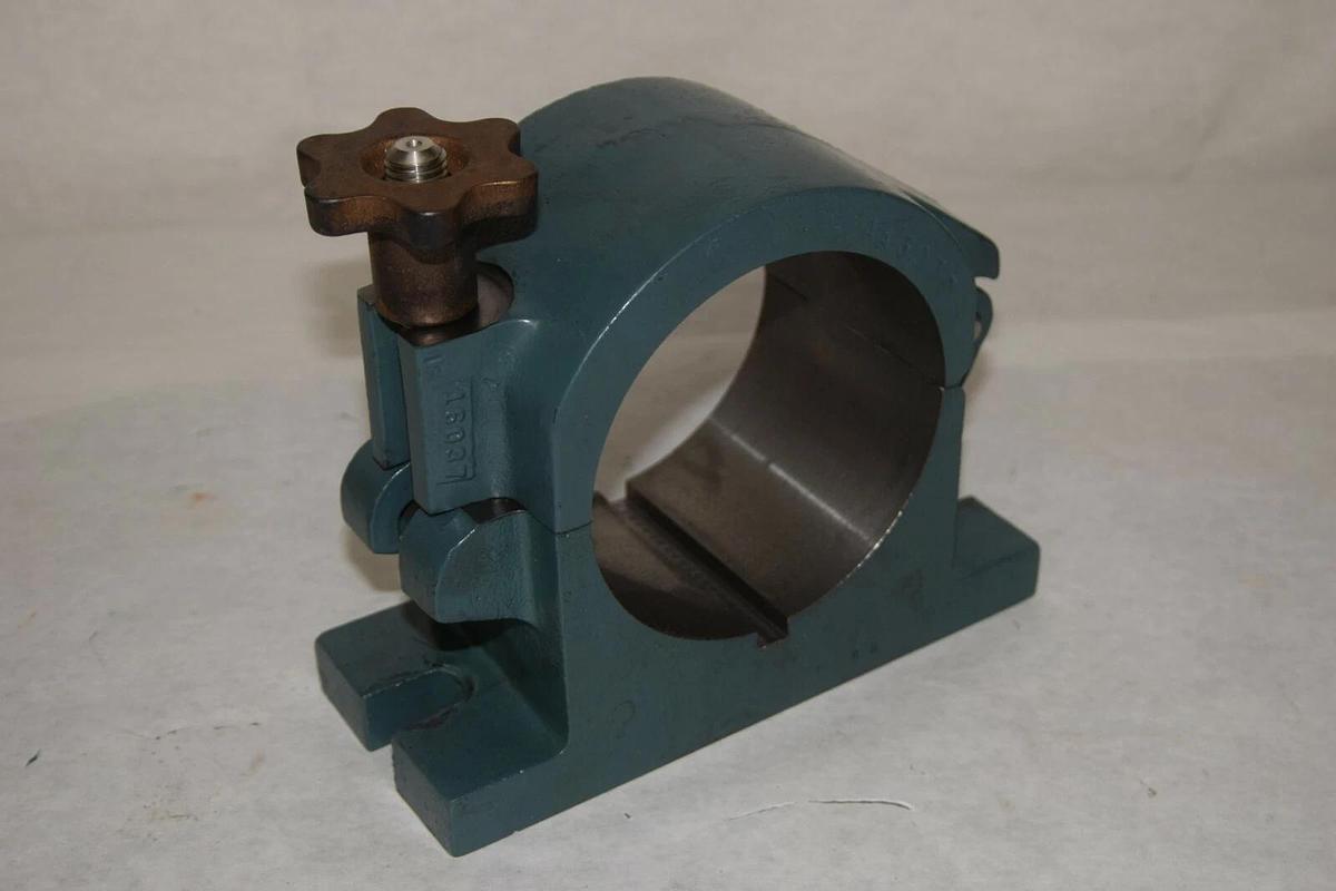 Used (New) Dodge HS2-HC-569E HS2HC569E 067138 Hinged Cap Barring Housing