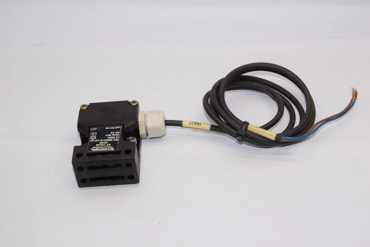 Used SCHMERSAL AZ 15zvrk-2192 500V 6kV Safety Switch