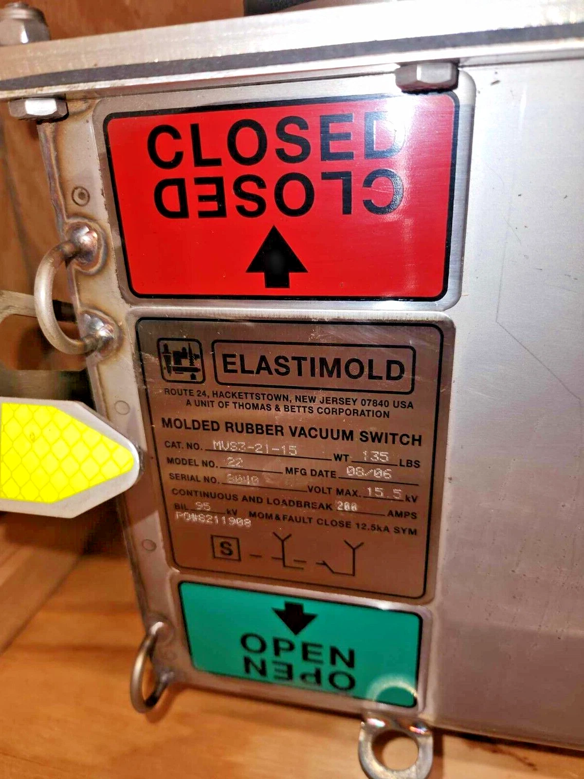Elastimold Molded Vacuum Switch 15kv MVS3-21-15 MVS3-21-15-22 200Amp 200A (NEW)