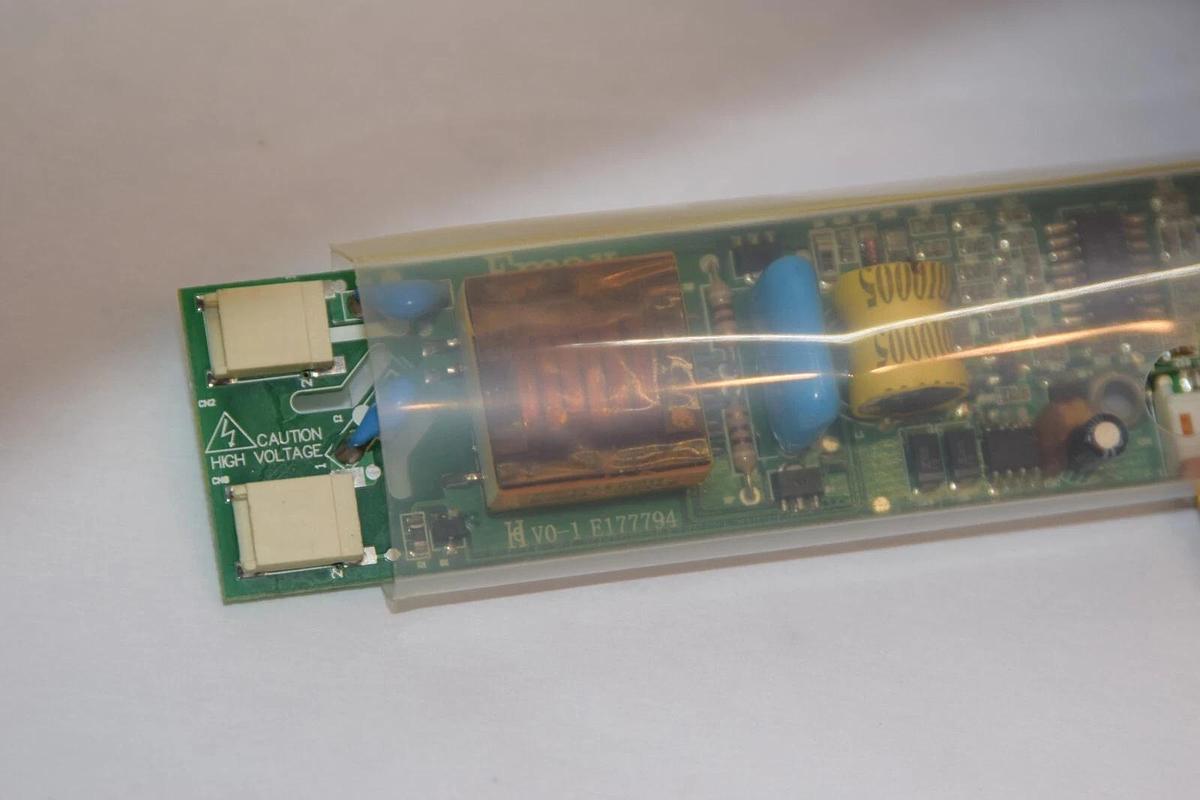 Used EMAX PLCD1415402 , CPC0551R6077B LCD Inverter Board