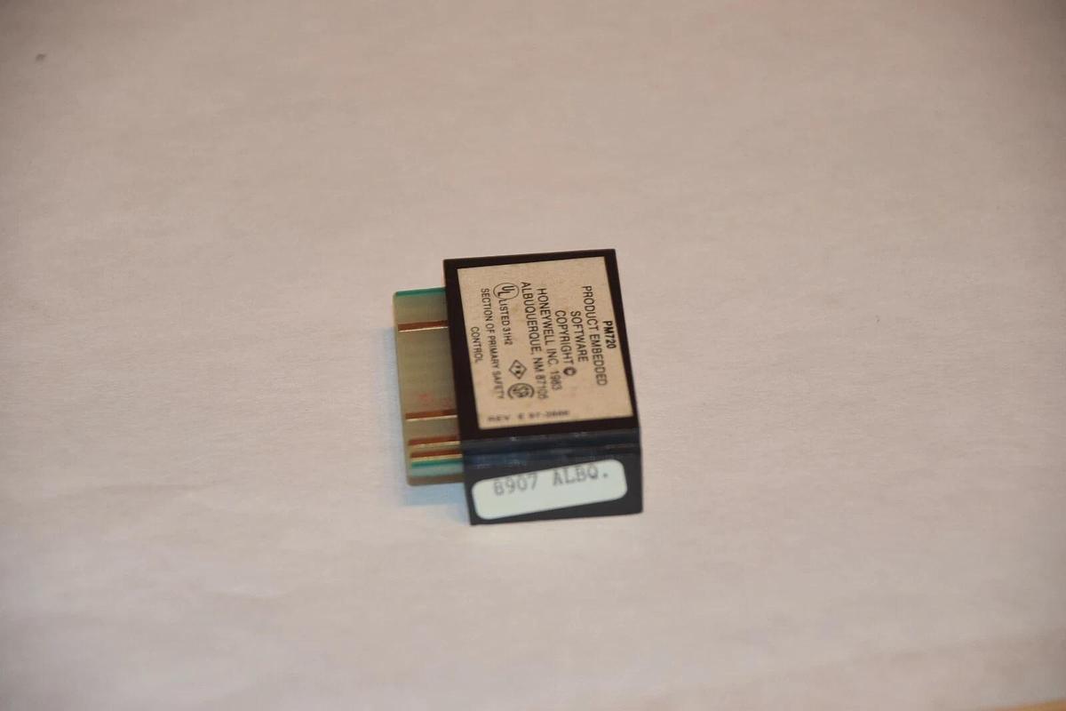 Used HONEYWELL PM720 M2002 PROGRAM MODULE