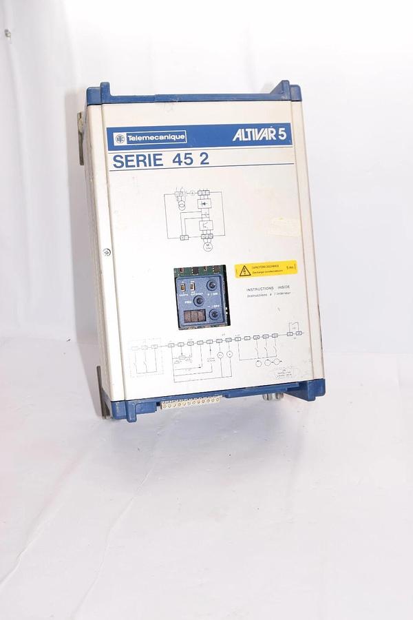 Used TELEMECANIQUE ATV452U15N ALTIVAR 5 2HP Drive SERIE 45 2