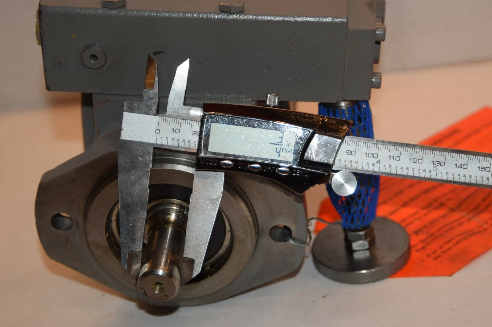 (New) Oilgear Hydraulic Pump MVQ-10A-AY-HN5N MVQ 10A AY HN5N