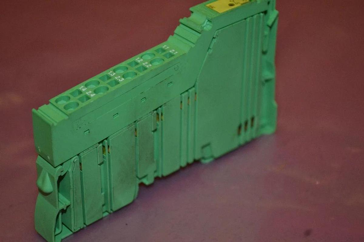 Used Phoenix Contact IB IL AO 2/U/BP IBILAO2/U/BP