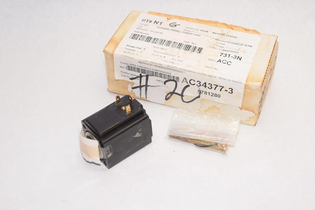 (NEW) BURKERT 455353 120V 7W 2 Way Solenoid Valve