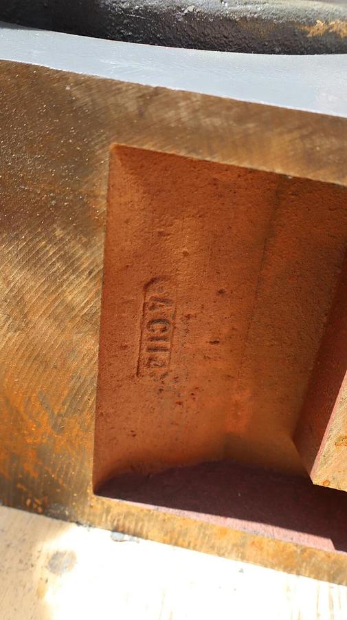 Dodge 4 Bolt Split Pillow Block Bearing and Housing 3-15/16" 3 15/16 AA1613 NOS