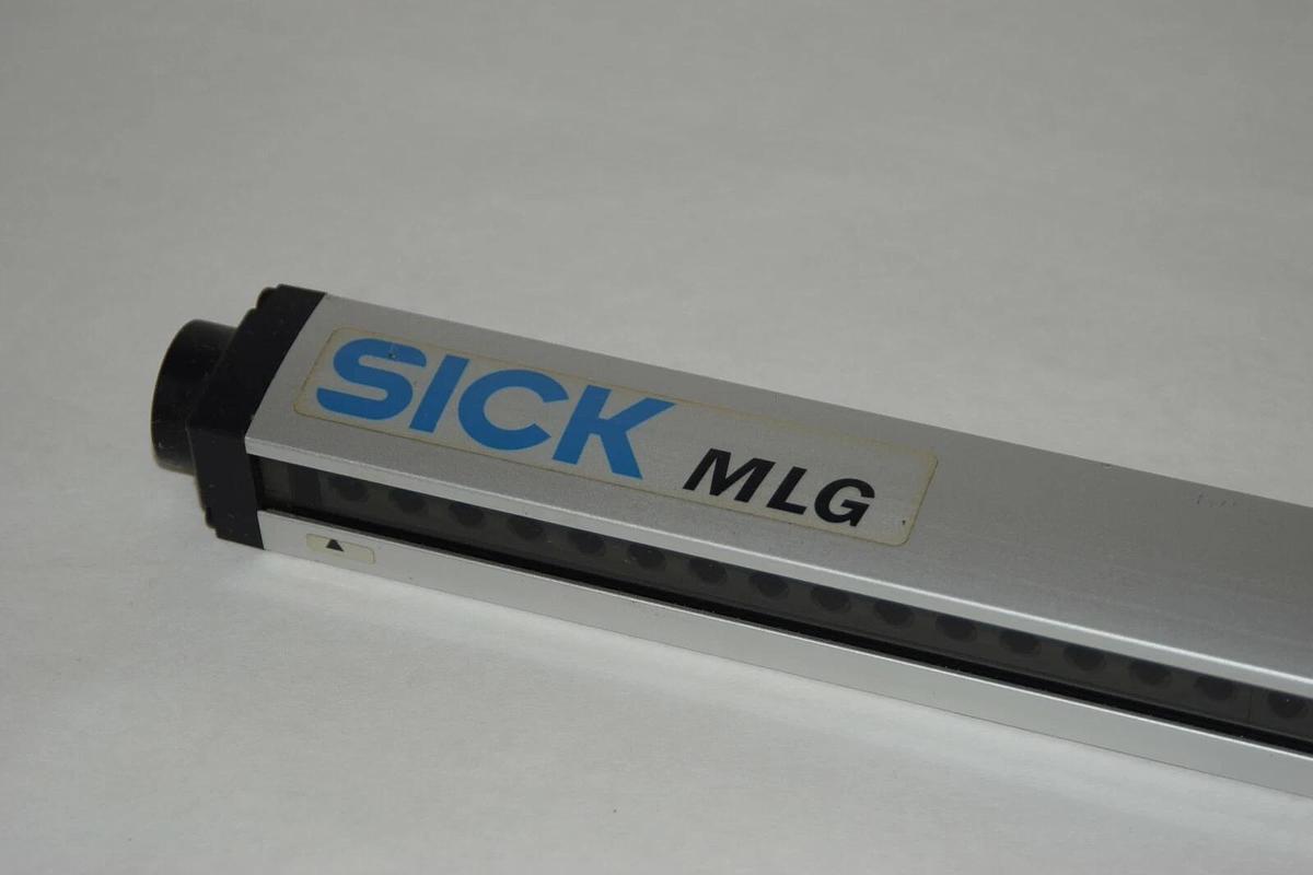 Used SICK Safety Light Curtain MLGS1-0890F821 MLGS10890F821 15-30V 8pin