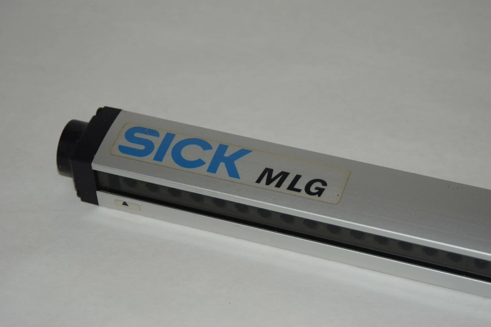 Used SICK Safety Light Curtain MLGS1-0890F821 MLGS10890F821 15-30V 8pin