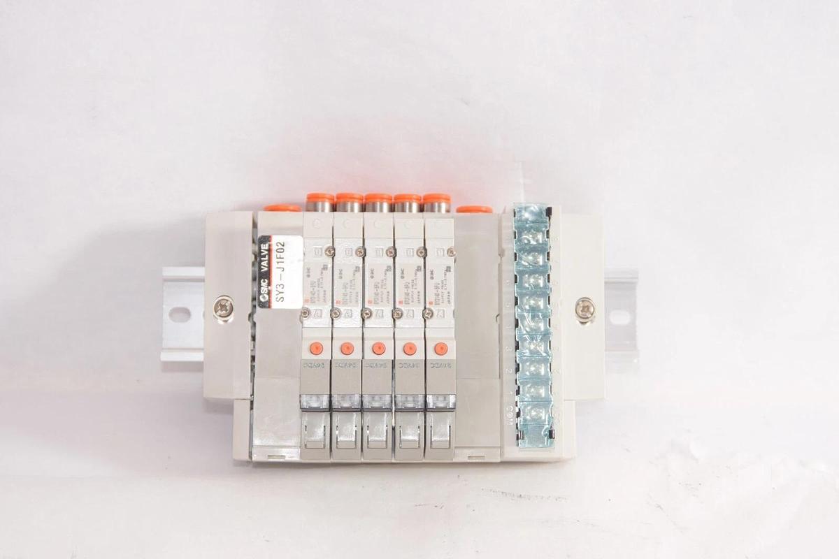 (NEW) SMC SY3-J1F02 , SY3140-5FU 24Vdc Valve Block