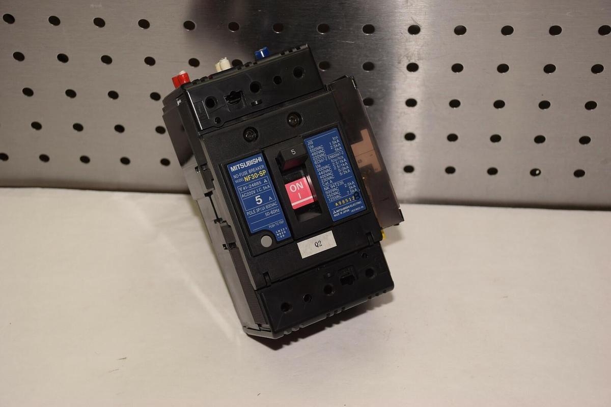Used MITSUBISHI NF30-SP NF30SP 5AMP 3P 600V 50-60Hz CIRCUIT BREAKER