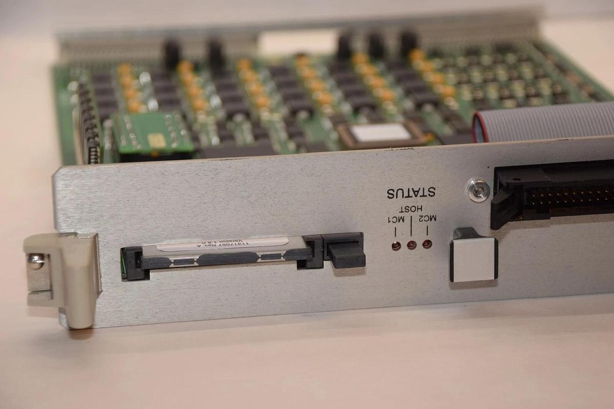 Used SIEMENS 758500 , 758500-903 Rev H , 758506 Rev A Status Board Card