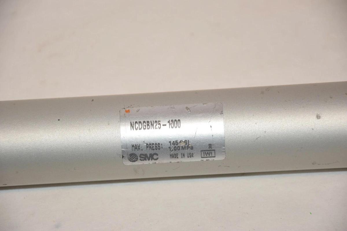 Used SMC NCDGBN25-1000 145psi 1000MPa AIR CYLINDER