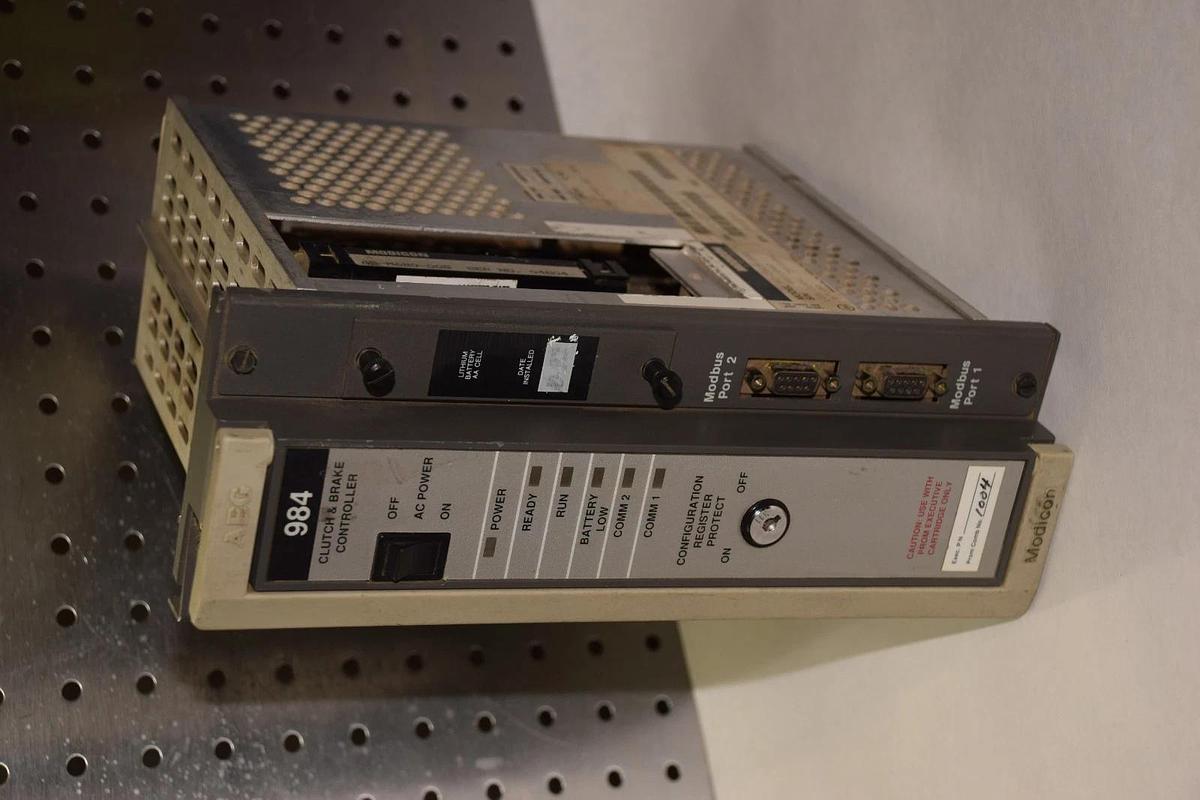 Used MIDICON PC-CBCB-000 WITH AS-M680-008 115/220V MODULE CLUTCH & BREAK CONTROLLER