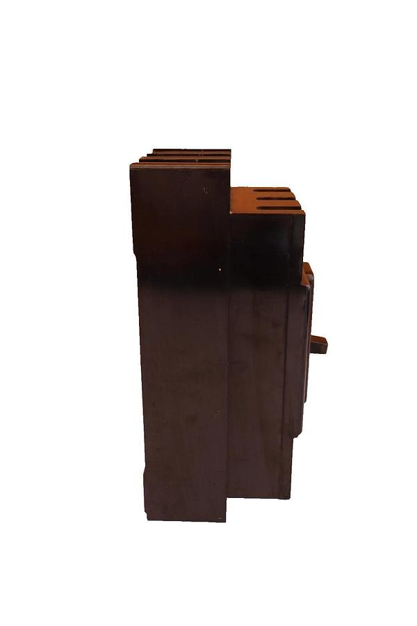 Used Trumbell 100Amp Circuit Breaker ATB32100 125-250VDC 250VAC 3 Pole USA