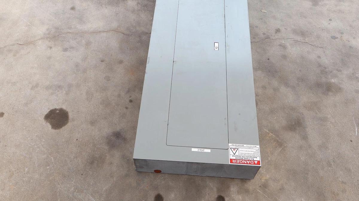 Used Square D Electric 225A Panelboard 225 A NQOD442L225CU NQODQ2 208y/120v 3ph 4w 42