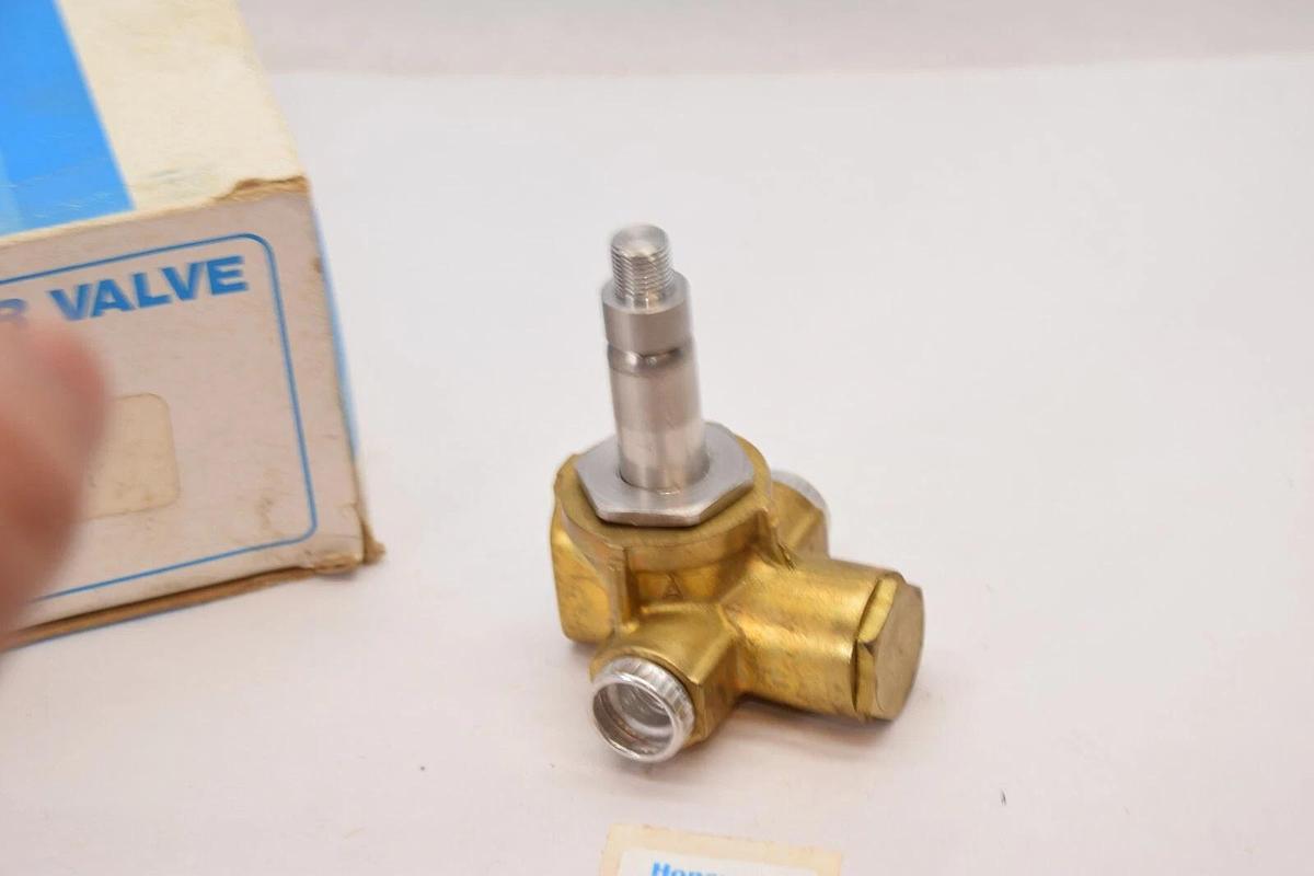 (NEW) HONEYWELL / SKINNER 711N1 2-Way Valve 1/4" Orifice