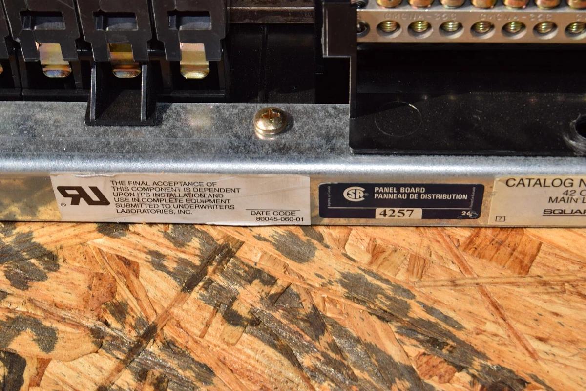 Used Square D 42 Circ 225A Main Lug Panelboard Interior NQOM442L225GSA 3ph 15a 20a 30