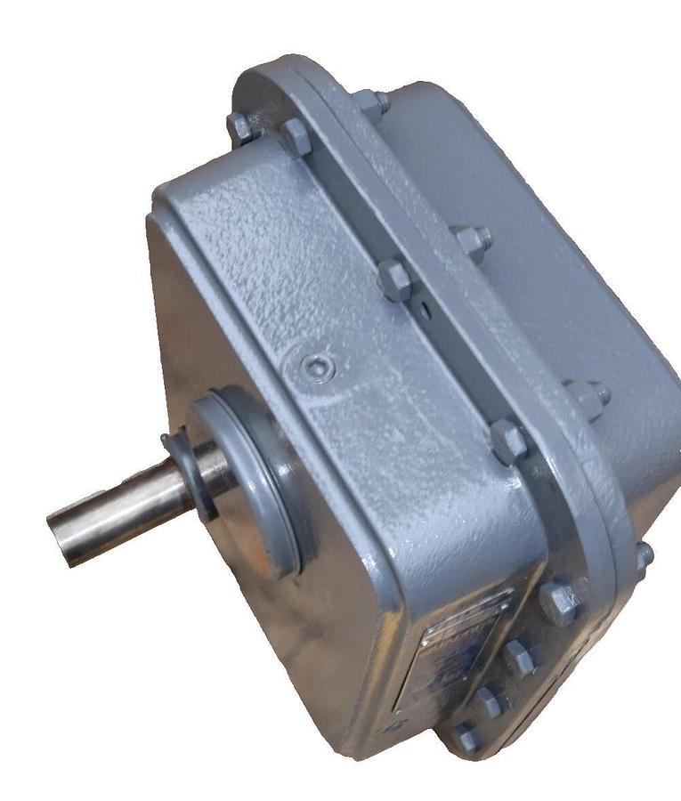 FALK Quadrive Enclosed Gear Drive Gearbox 4207J25 4207J 25 4207J-25 24.99:1 NOS