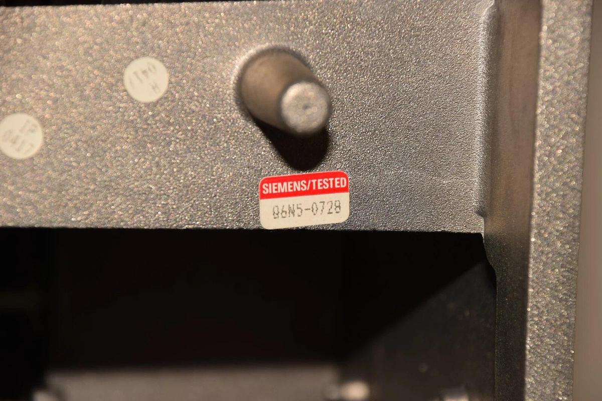 Used Siemens Common Rectifier Simovert P 6SE7028-6EC85-0AA0 380-480v 74a *dmg, read*