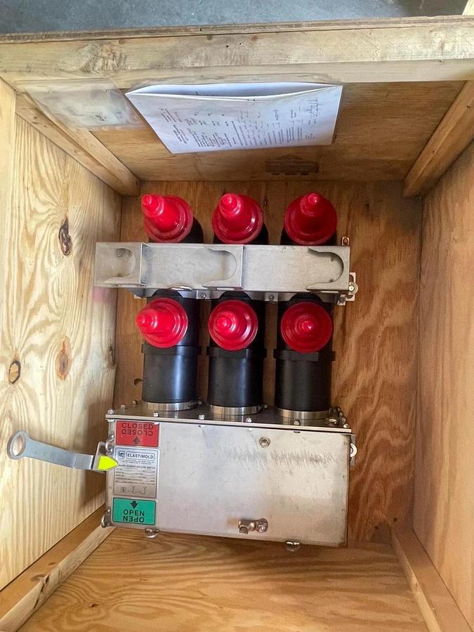 Elastimold Molded Vacuum Switch MVI3-21-15-66-PS MVI3211566PS 600A 15.5kv NEW