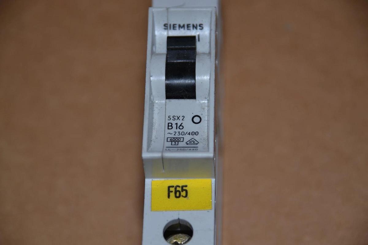 Used SIEMENS 5SX2 B16  5SX2B1616A 16 Amp A 1 P 1POLE CIRCUIT BREAKER