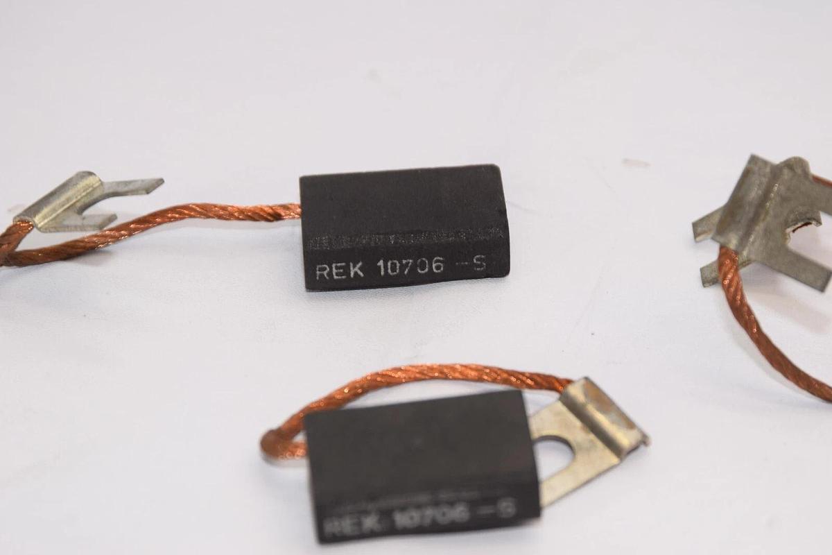 (NEW - Lot of 4) REK 10706-S 25/32" x 25/64" Carbon Brush