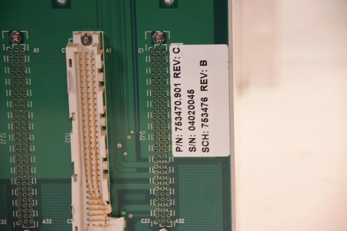 Used SIEMENS 753470.901 Rev Circuit Board With 753518.001 52 Rack Chassis