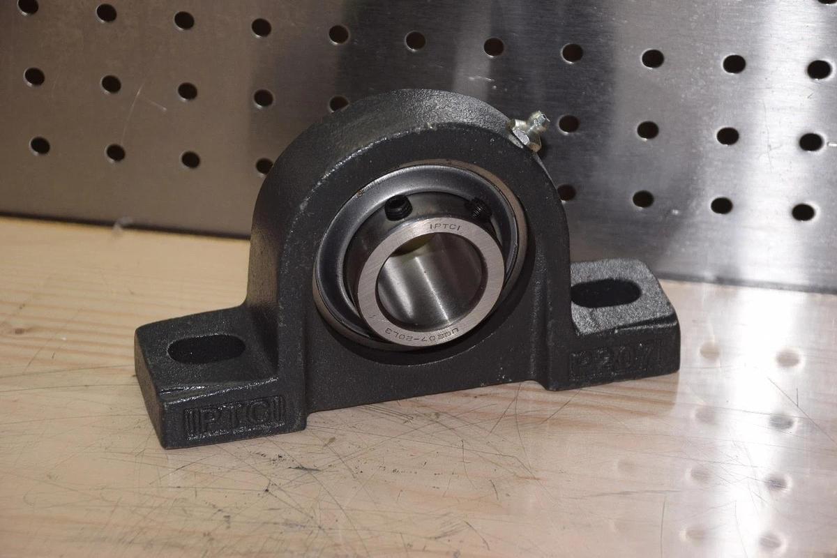 IPTCI P207 UC207-20L3 1-1/8" BORE BEARING NEW